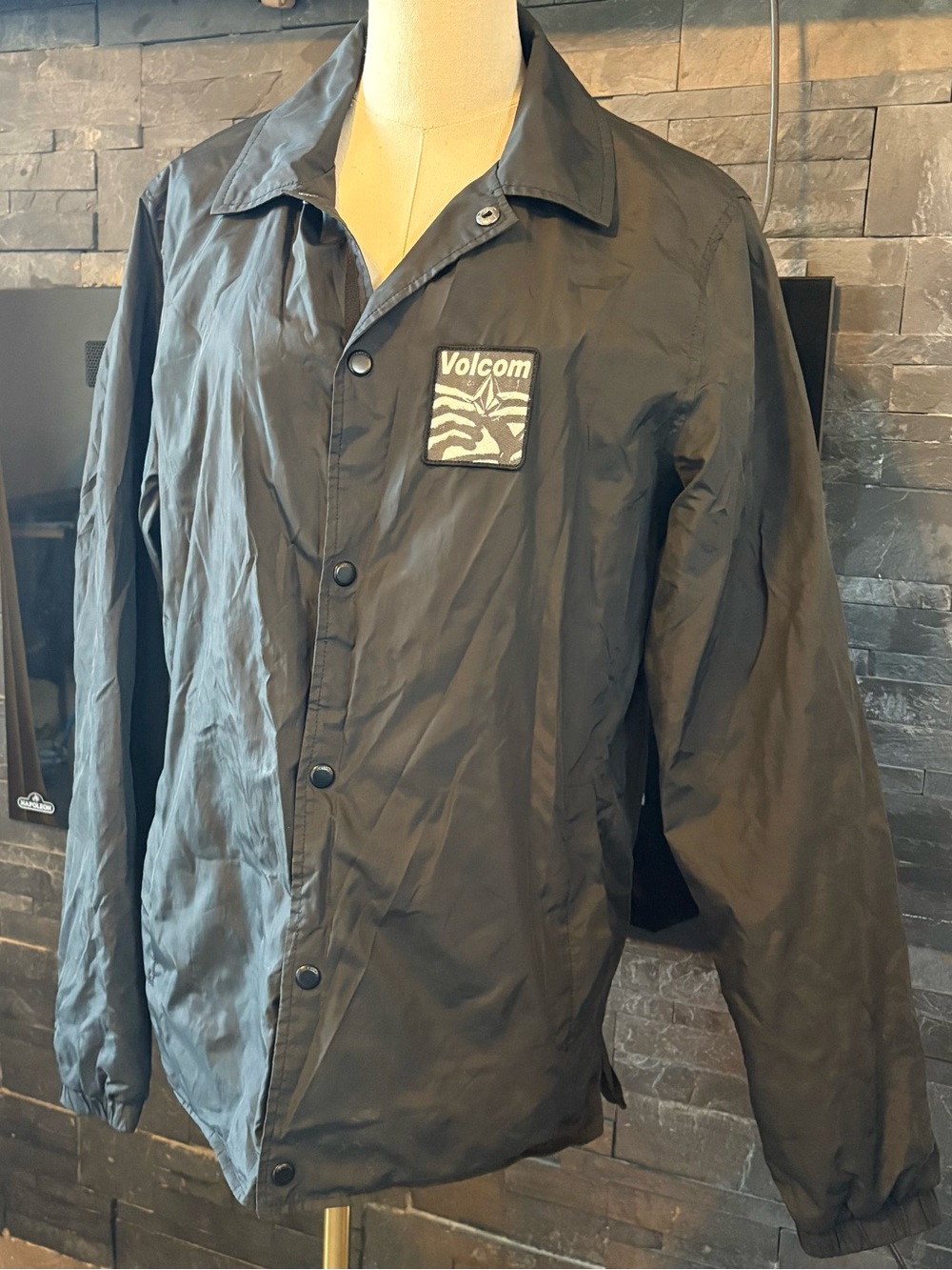 Volcom Black Coach-Style Windbreaker Jacket with Logo Patch
